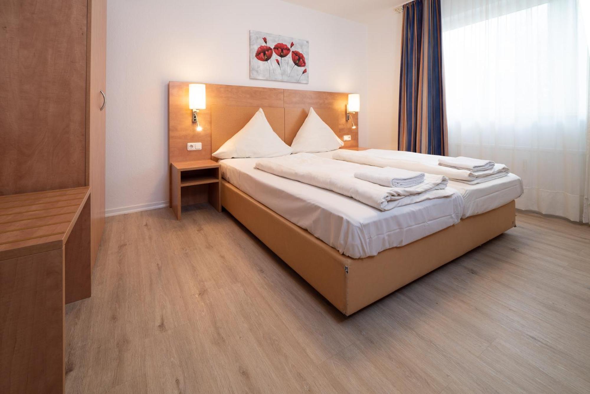 G & L Hotel